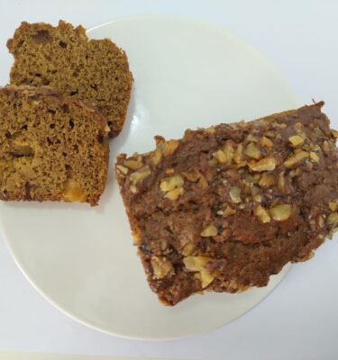 Budín con ananá y nueces