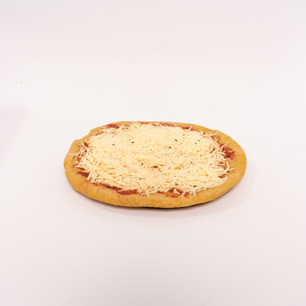 Pizza con masa de zanahoria doble queso
